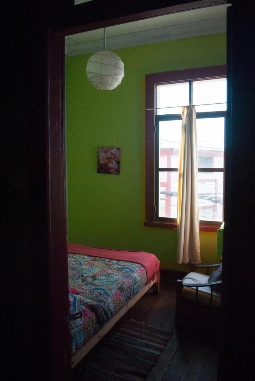 De Colores Hostal ヴァルパライソ 部屋 写真